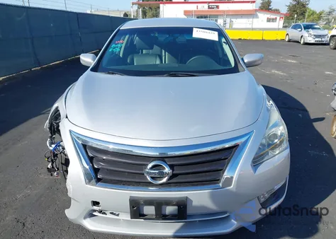 2014 Nissan Altima 2.5 S из США, поврежденный, VIN 1N4AL3AP8EC407570